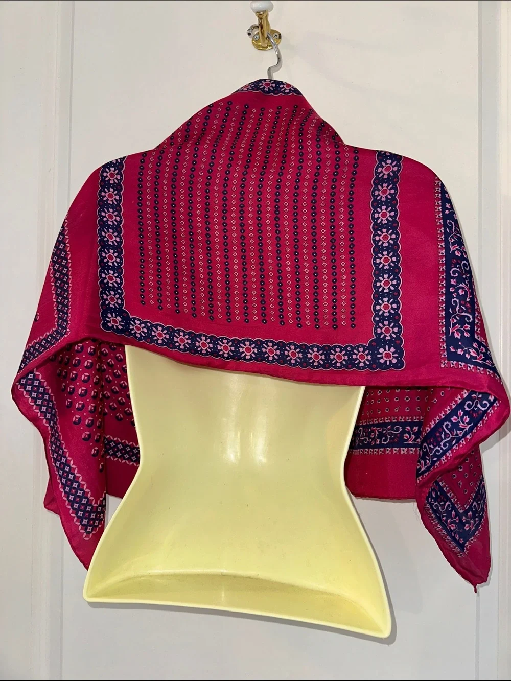 Vintage 60s Fuchsia, Navy Blue & Pink Bandanna -Print Rayon/Silk‎ Scarf